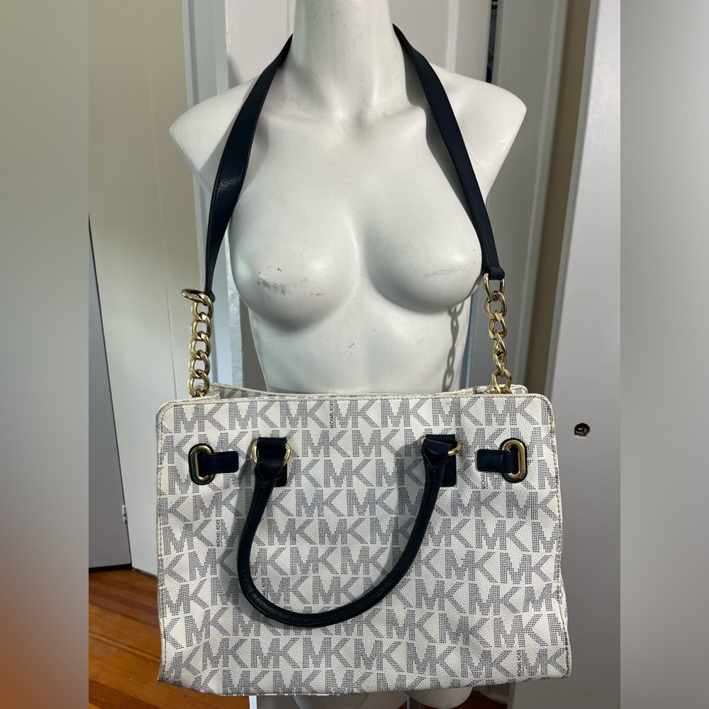 Oldie but goodie.  Classic coach bag